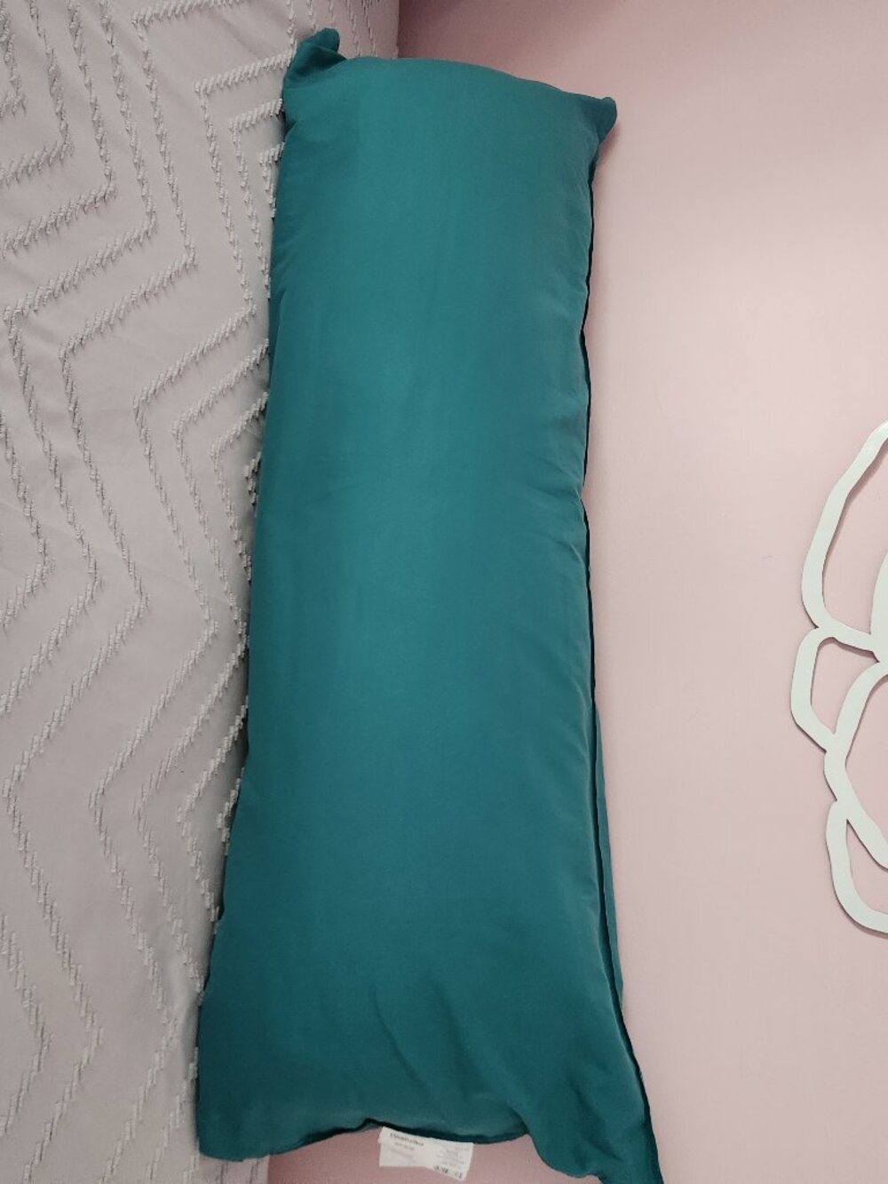 Body Pillow - Picture 4 of 10